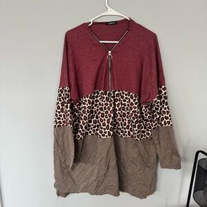 SHEILAY Boutique Colorblock Zipper Top Women’s Plus Size 3X Leopard Print Red